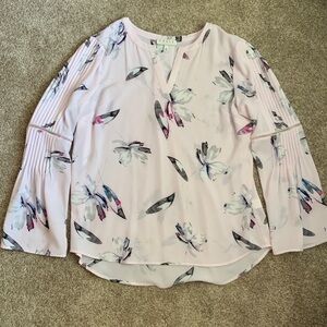 CHAUS Women’s Light Pink Floral Long Bell Sleeves Blouse Oversized Medium